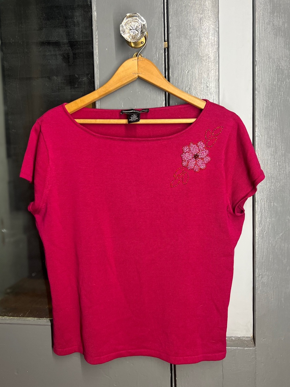 Women's Silk Knit Short-Sleeve Top with Beaded Flower